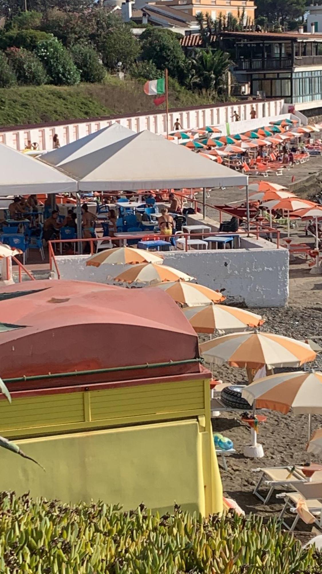B&B Civitavecchia La Casetta Con Giardino Eksteriør bilde
