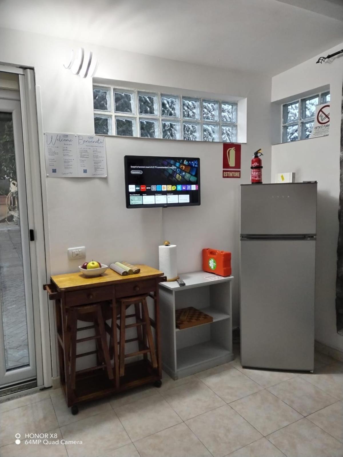 B&B Civitavecchia La Casetta Con Giardino Eksteriør bilde
