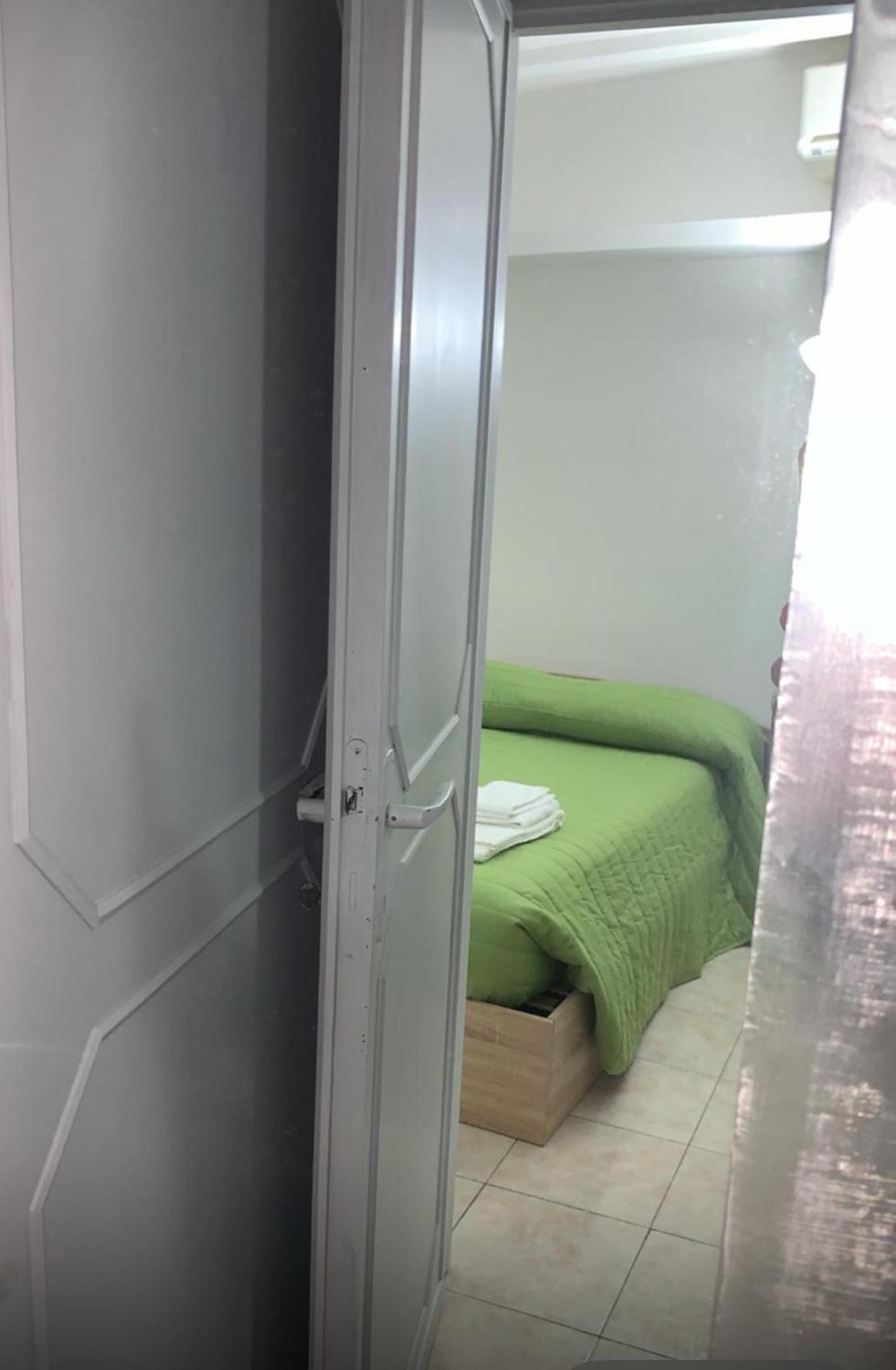 B&B Civitavecchia La Casetta Con Giardino Eksteriør bilde